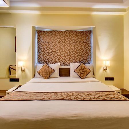 Hotel Deepali Executive Aurangābād Esterno foto