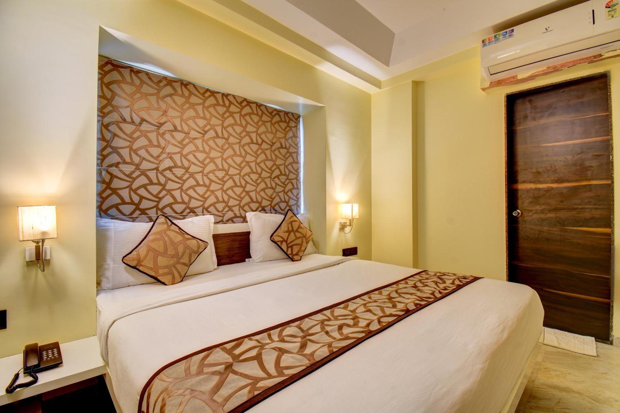 Hotel Deepali Executive Aurangābād Esterno foto
