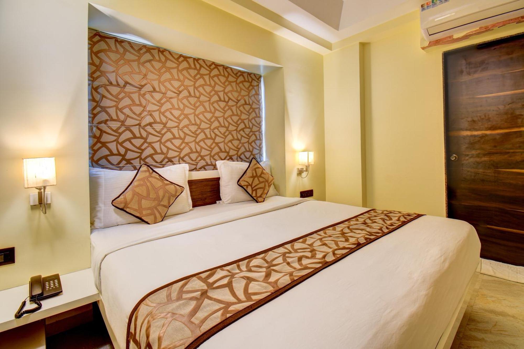 Hotel Deepali Executive Aurangābād Esterno foto
