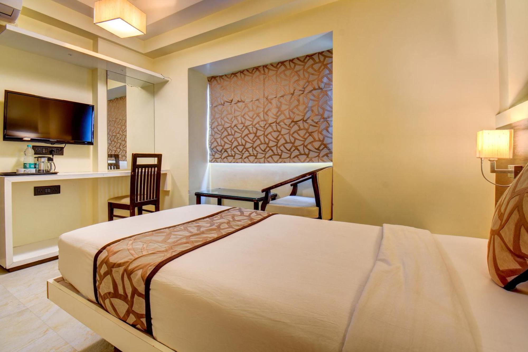Hotel Deepali Executive Aurangābād Esterno foto