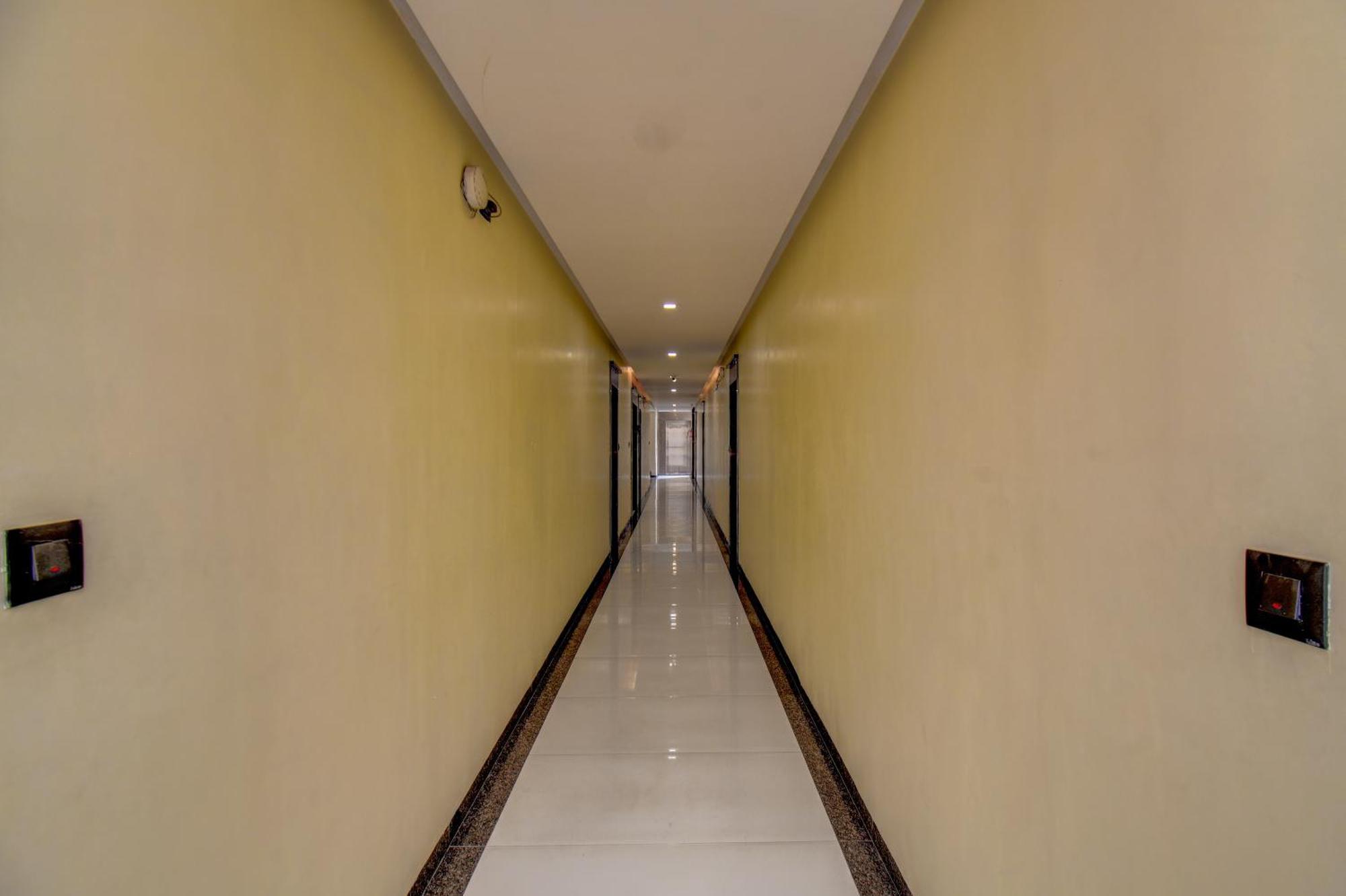 Hotel Deepali Executive Aurangābād Esterno foto