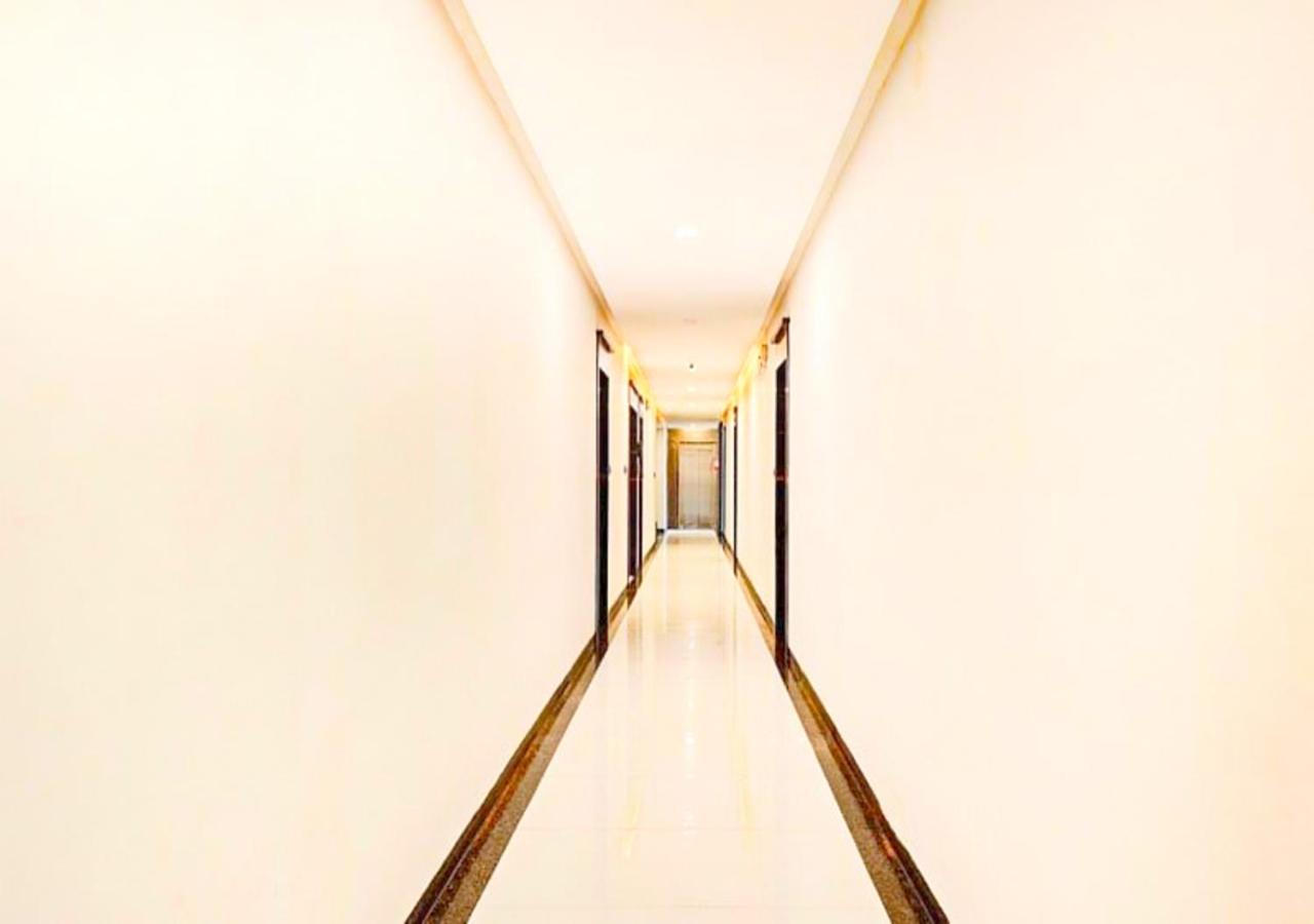Hotel Deepali Executive Aurangābād Esterno foto