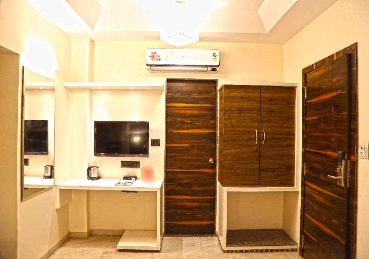 Hotel Deepali Executive Aurangābād Esterno foto